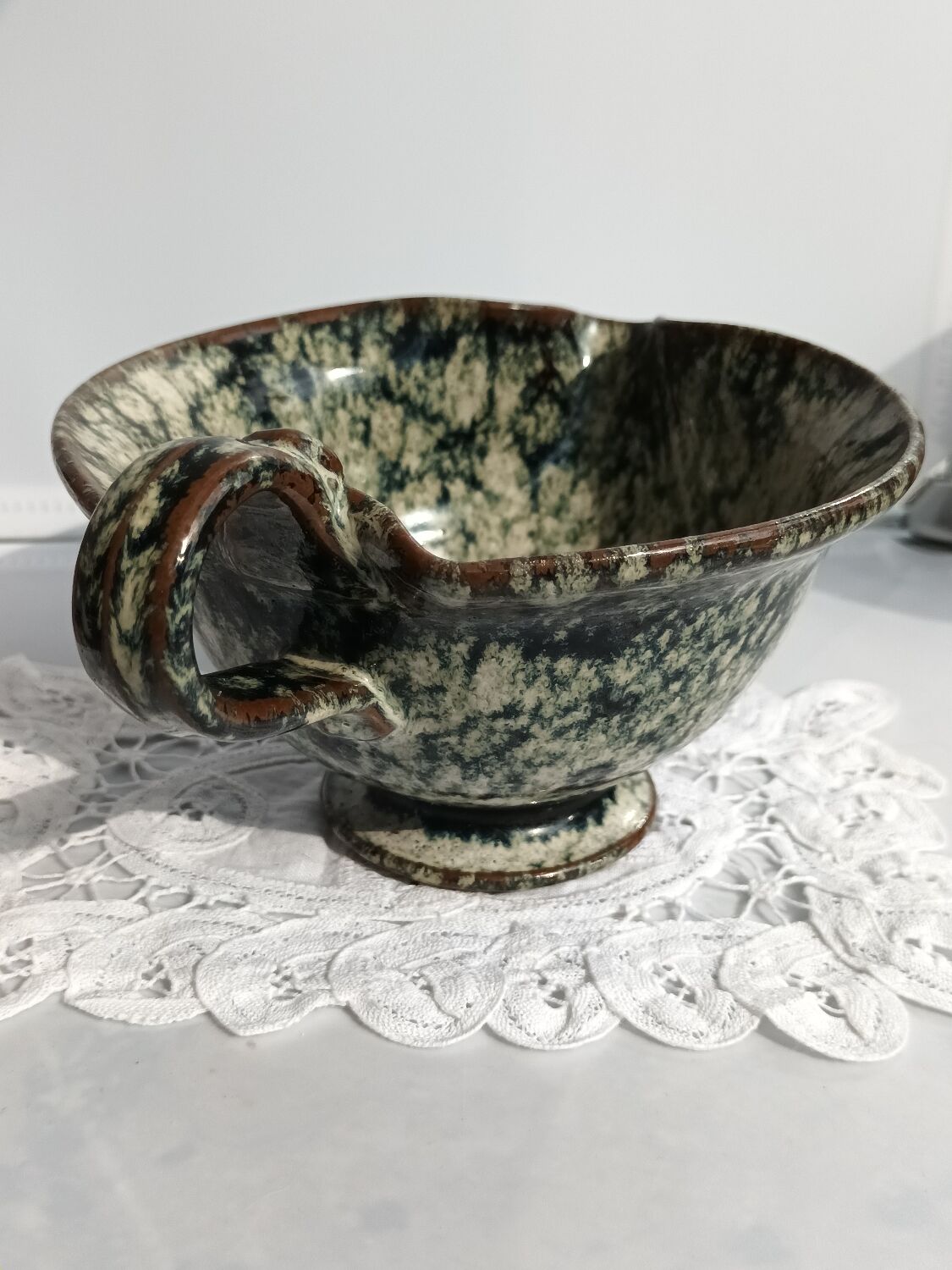 Container with spout