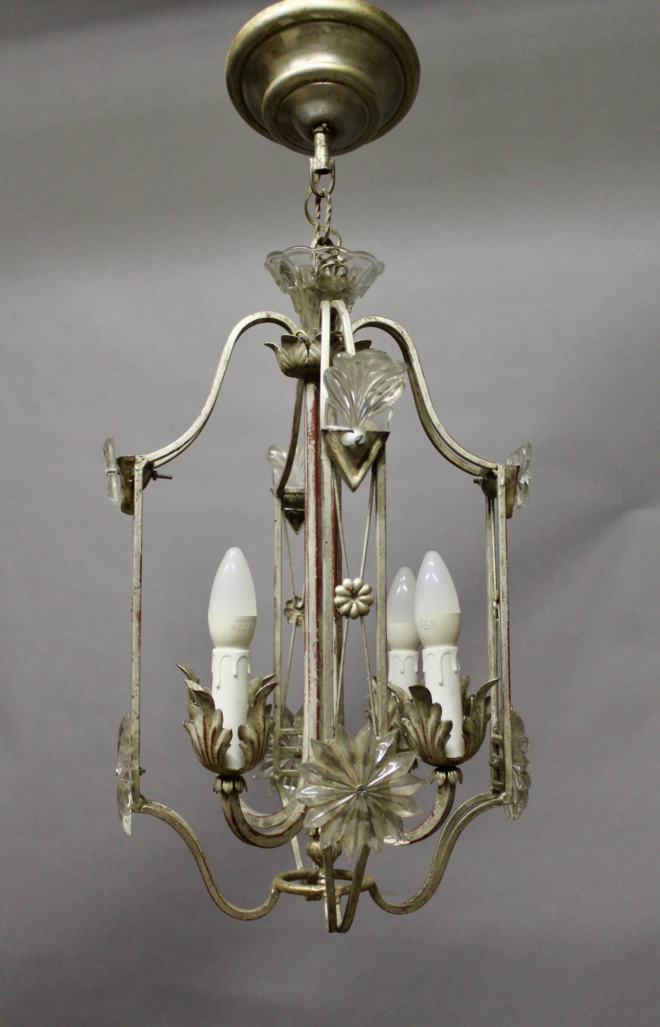 Chandelier Atelier Banci in Florence with 4 lights.