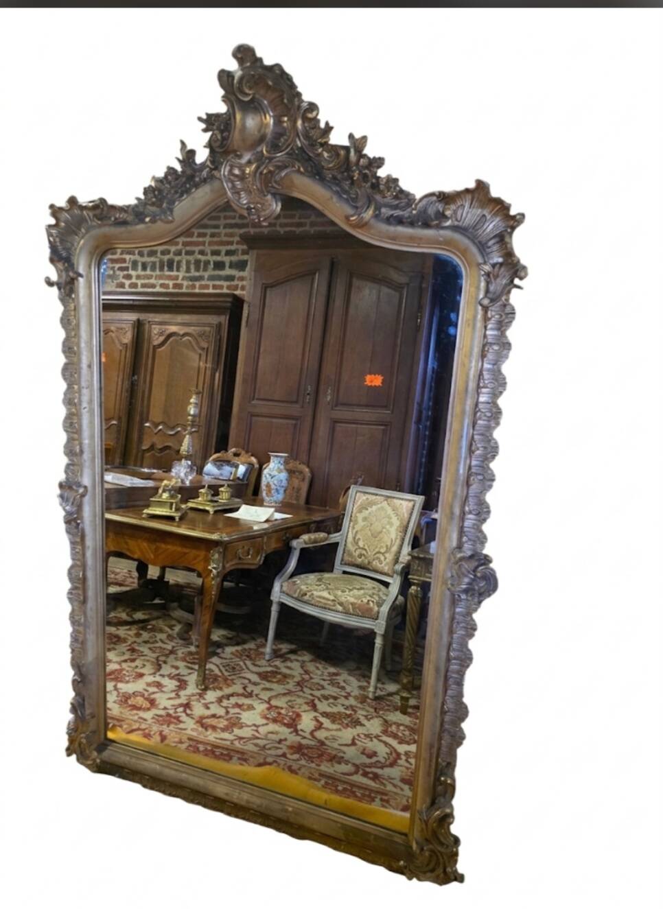 Miroir style Louis XV doré à la feuille d'or du XIXème, 181cm H