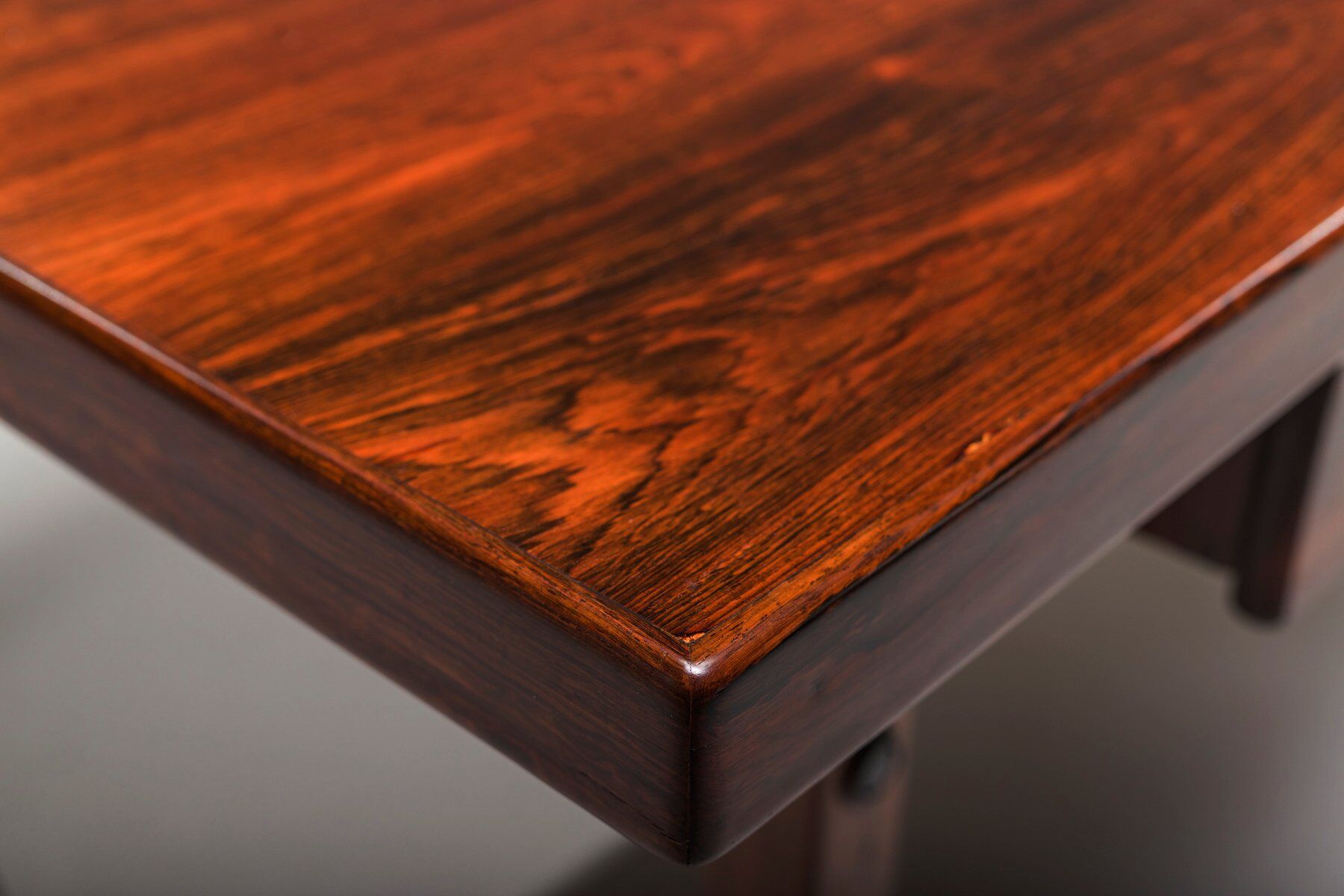 Itamaraty desk by Sergio Rodrigues for Oca, 1960s