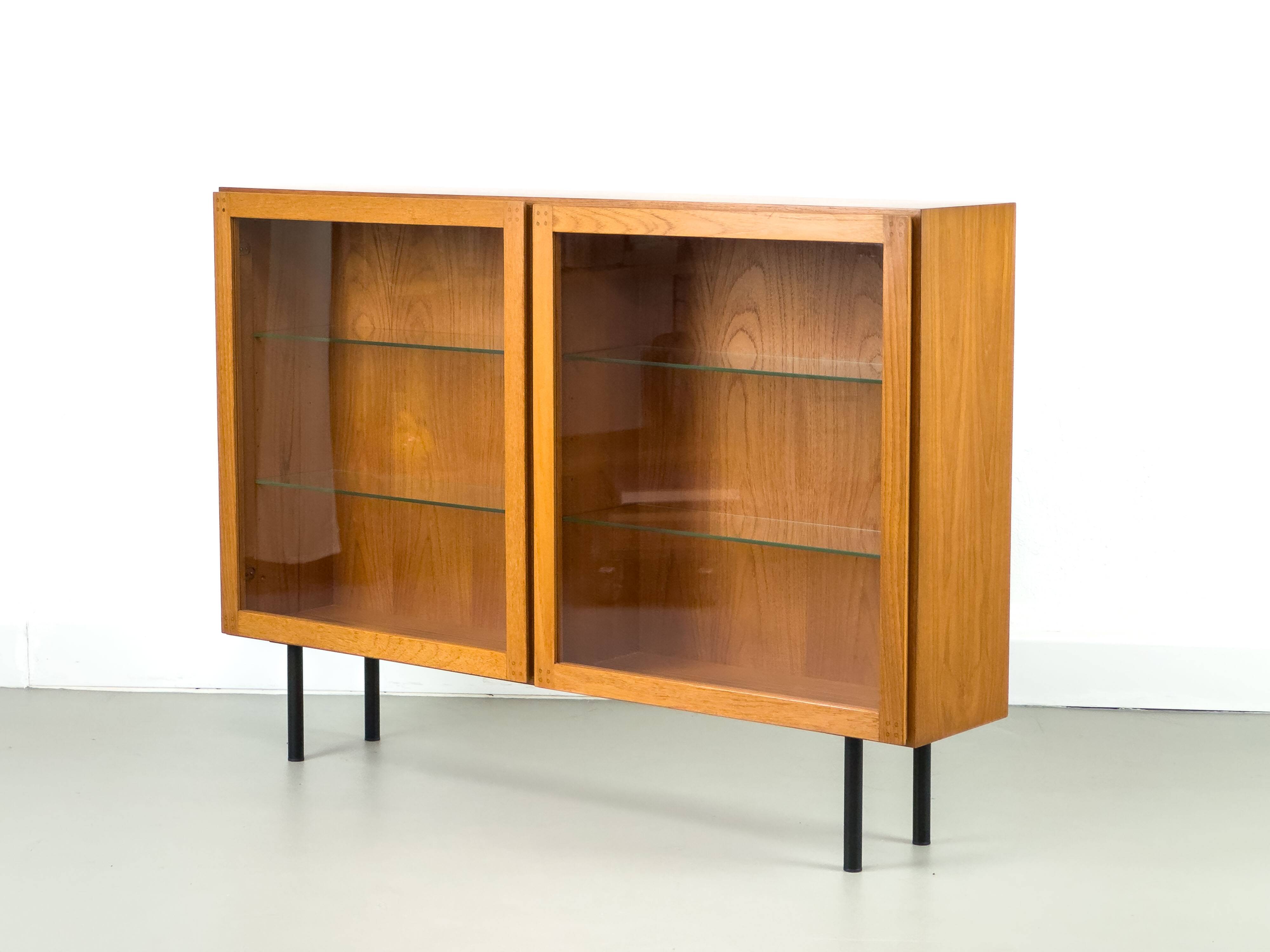 Vitrine en teck, années 1970