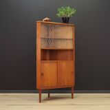 Corner cabinet in teak