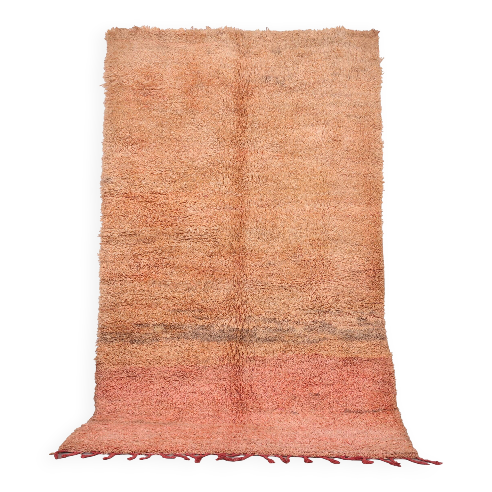 Tapis marocain vintage fait main en laine pêche