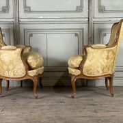 Pair of shepherdesses Louis XV style