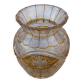 Vase ancien bicolore en cristal de Lorraine taillé