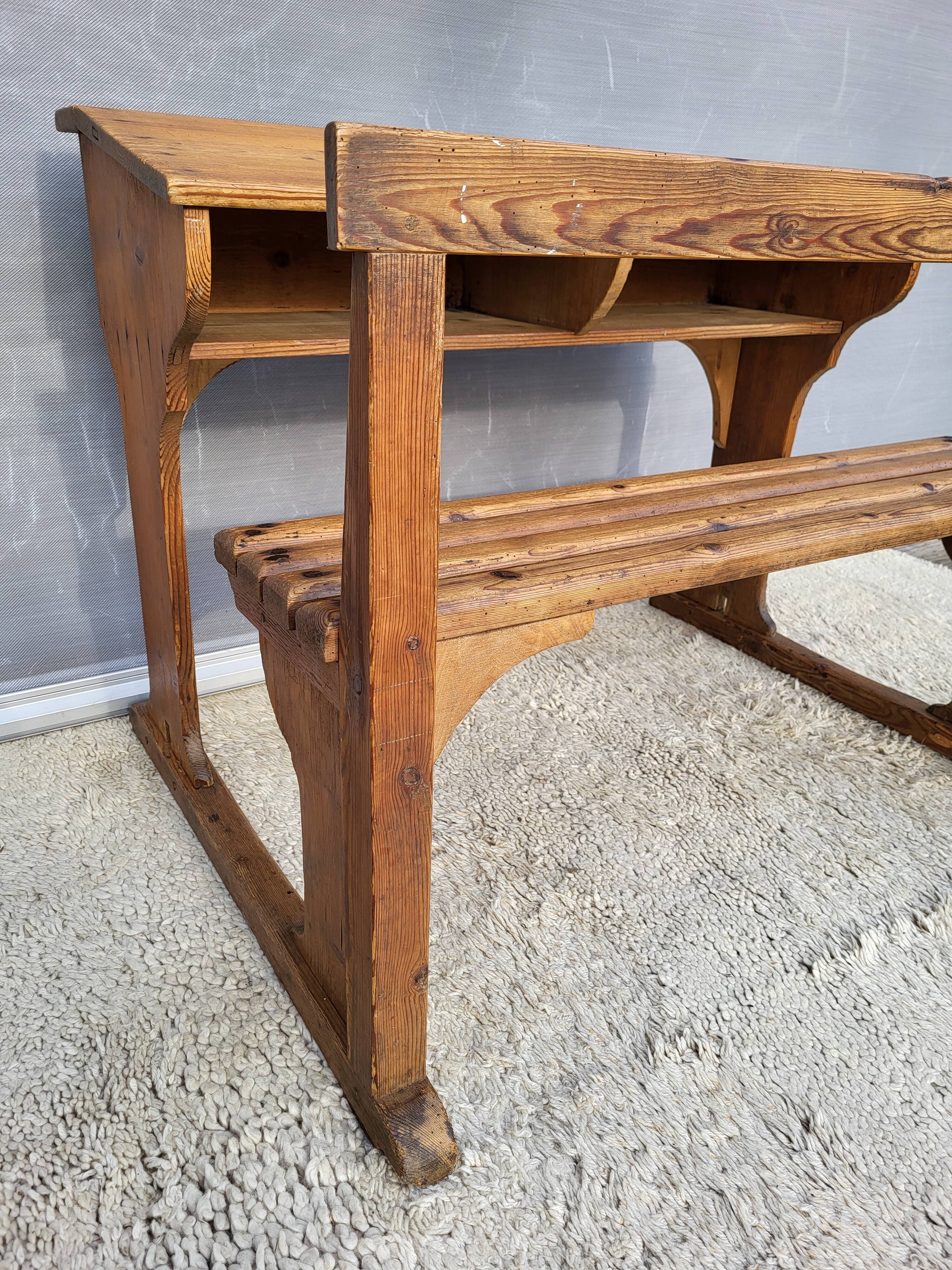 Double solid wood school desk