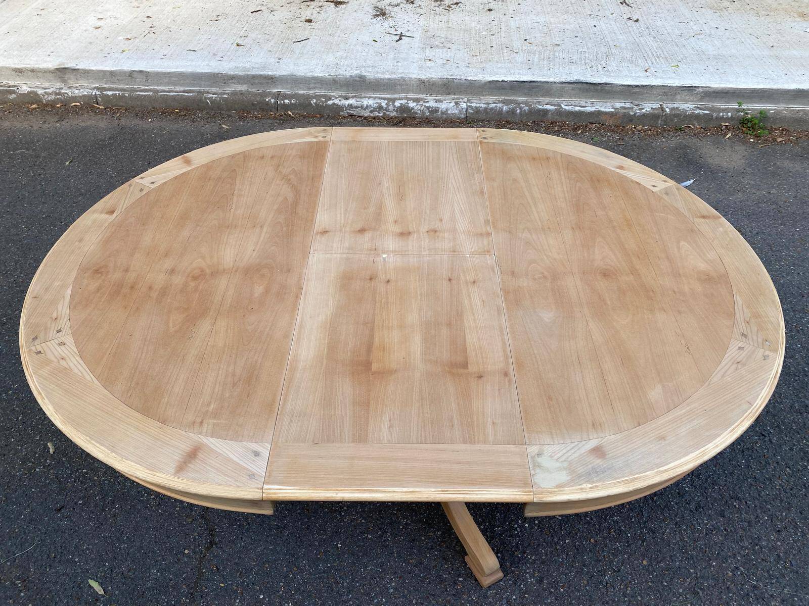 Extendable round dining table with central leg, renovated in raw wood, 20th century