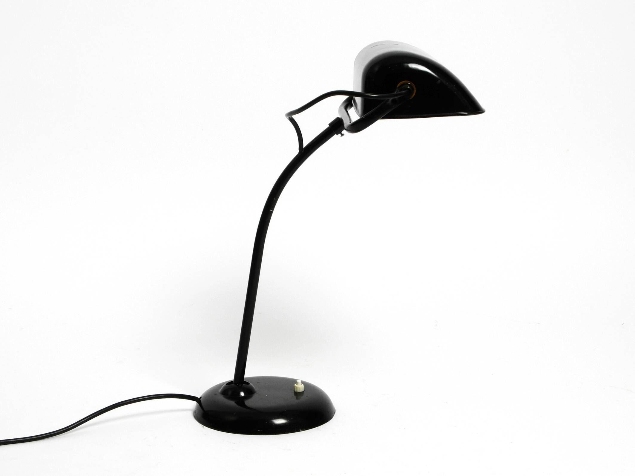 Original 1940s Kaiser Idell industrial metal table lamp model 6581 in black