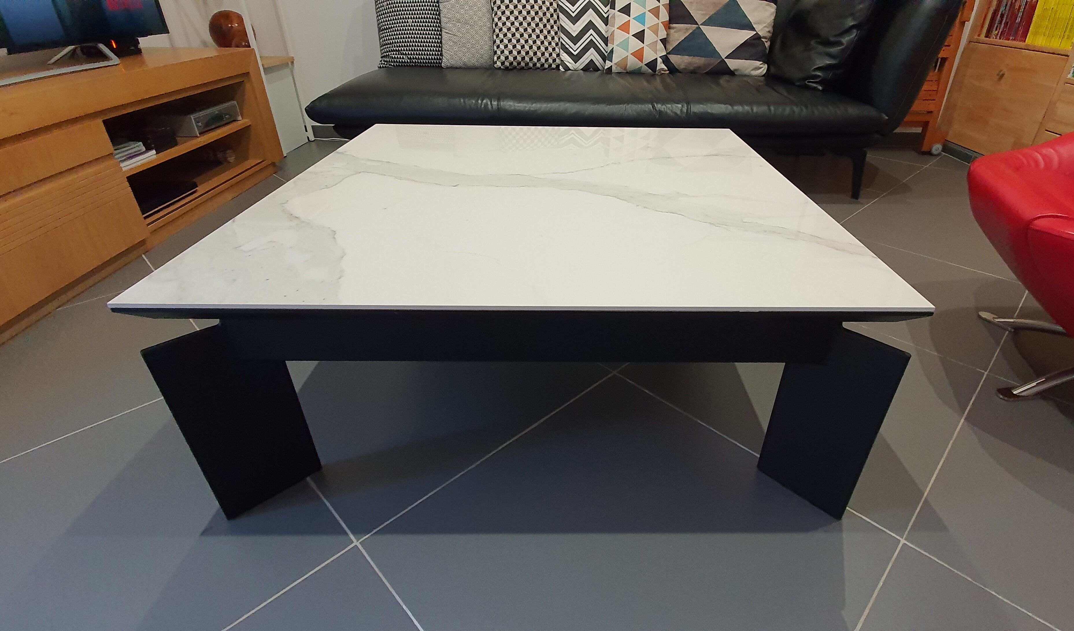 Luizara coffee table