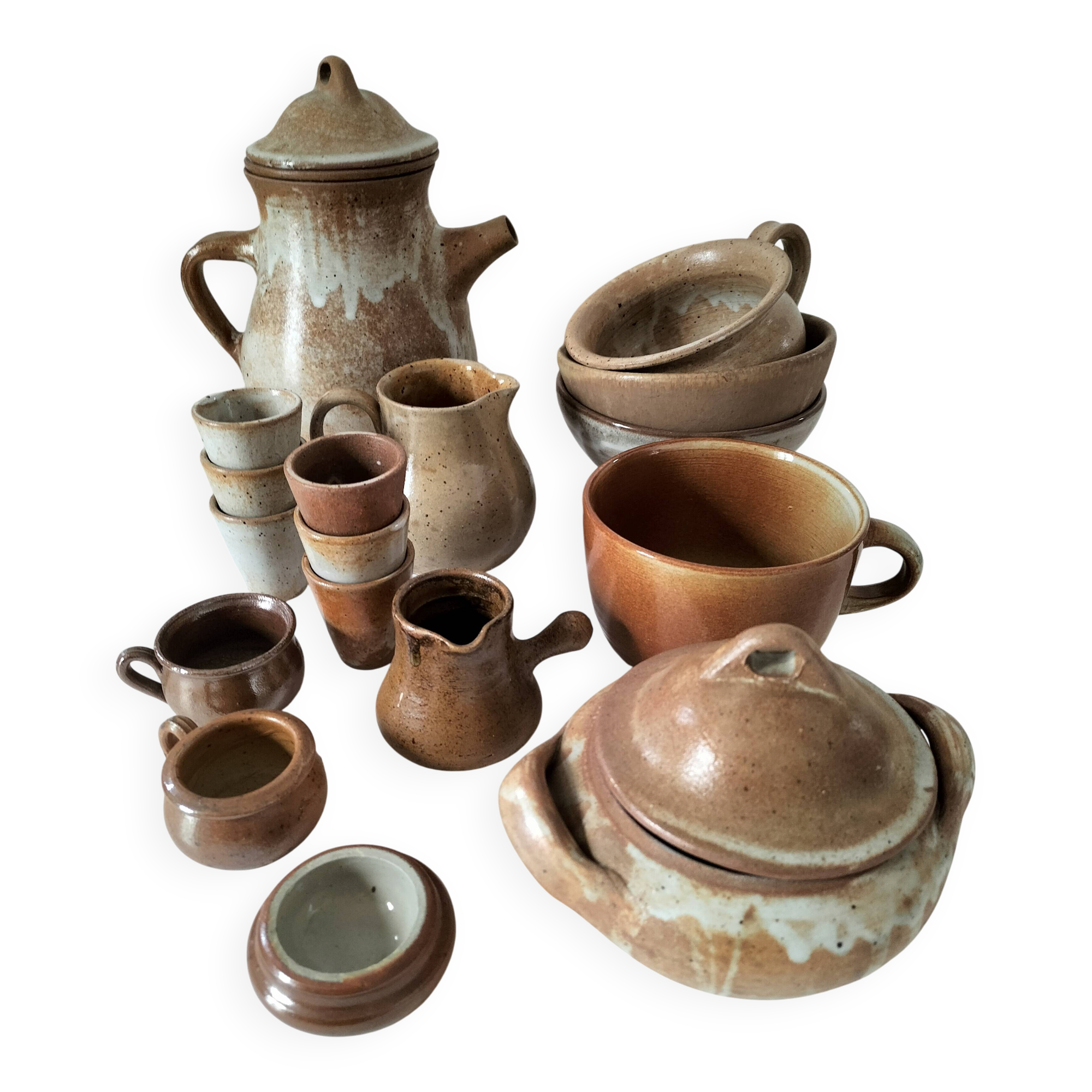 Vintage stoneware country house brunch service – teapot and bowls