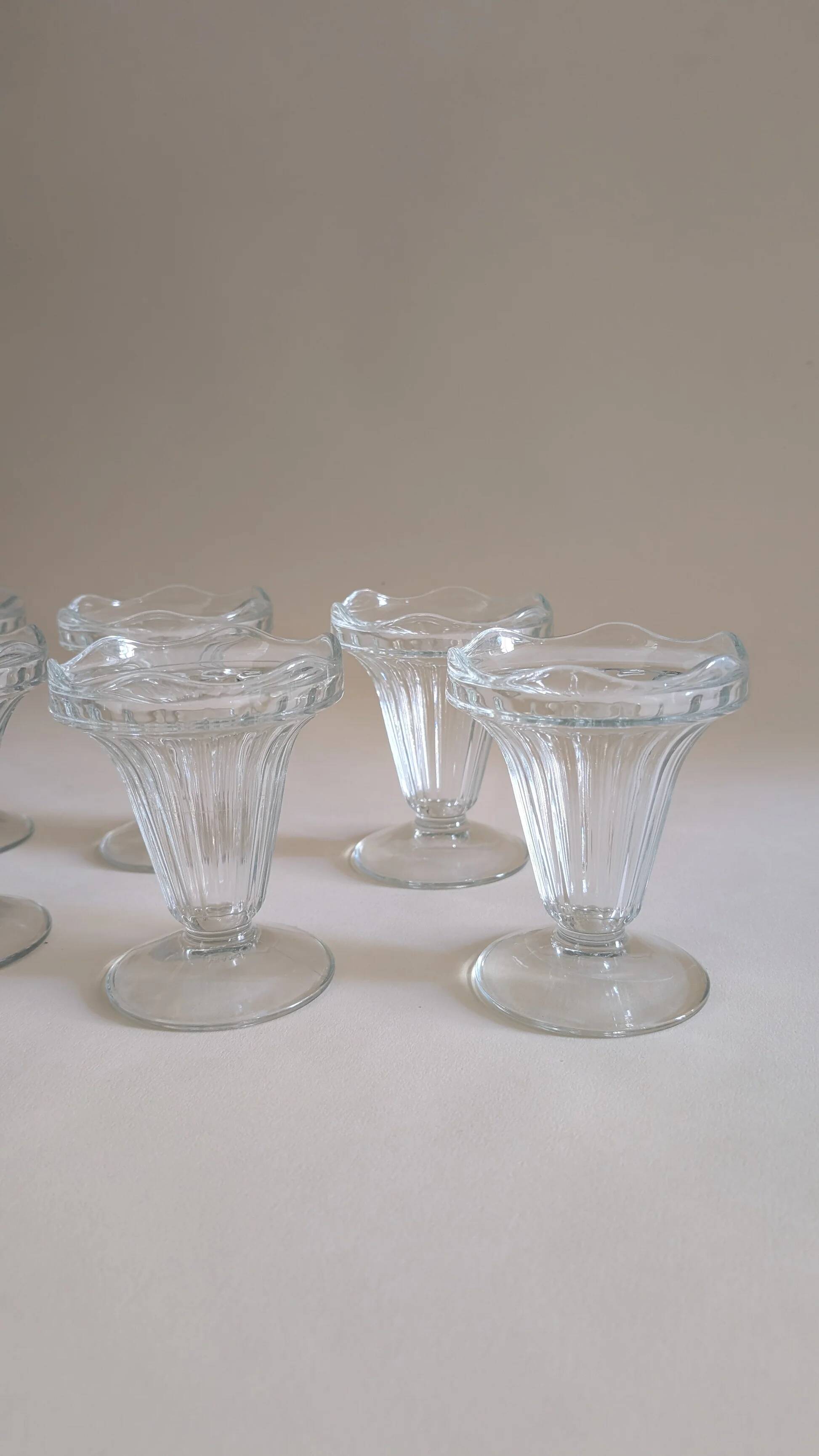 Ensemble de 6 coupes à glaces en verre