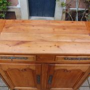 Louis XV buffet in cherry wood from the 19th century.
