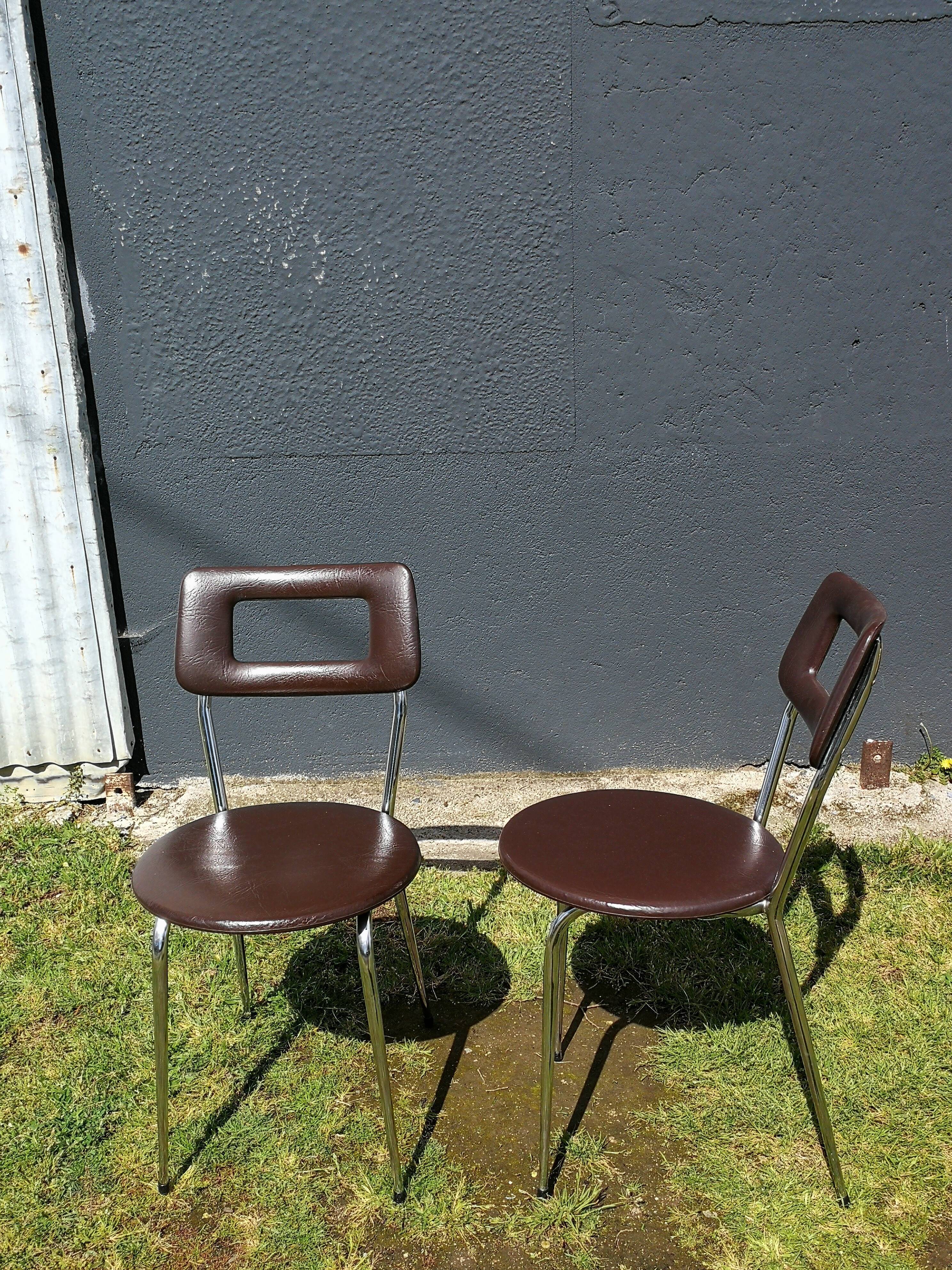 Pair of chairs in brown skaï 70s