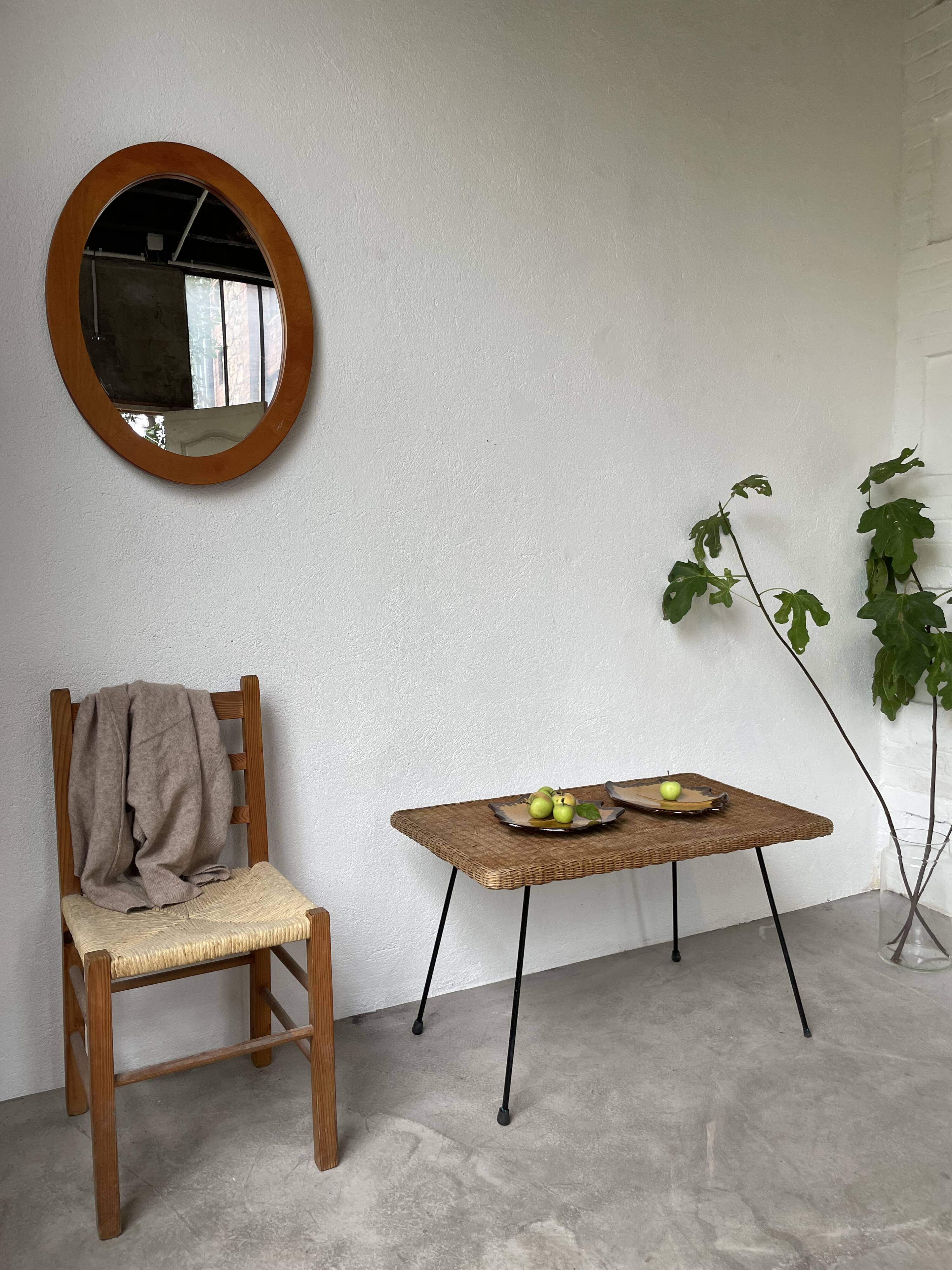 Table basse osier tressé et métal 1960