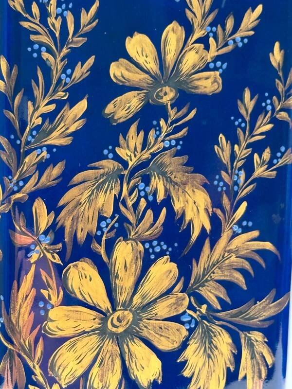 Octagonal vase in Limoges porcelain, oven blue and gold decoration, 20th century