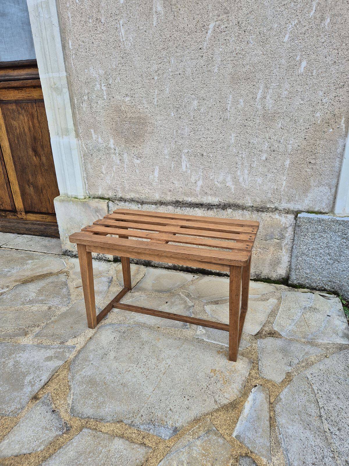 Petit banc ancien