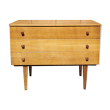 Oak chest of drawers