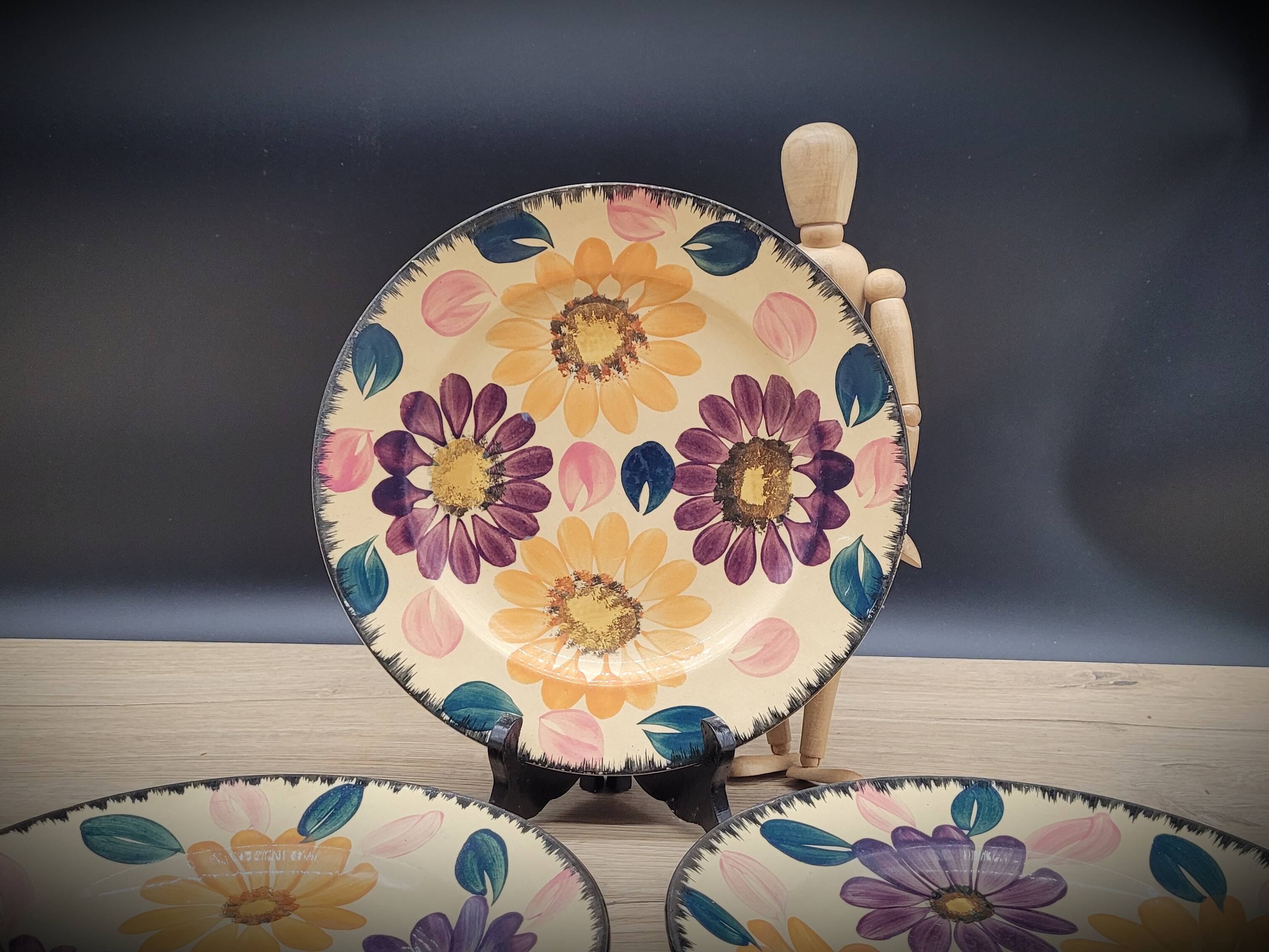 Set 4 flat plates Balkan Van Gogh