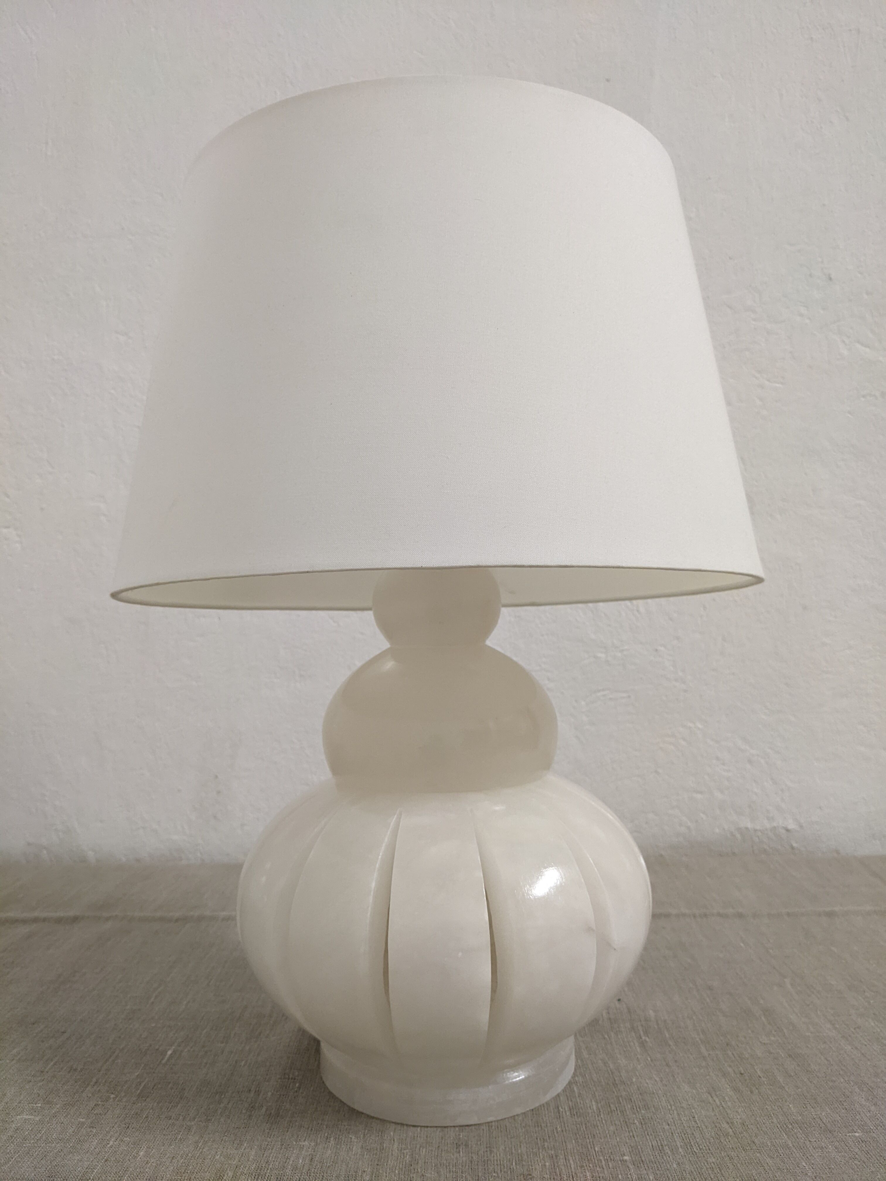 Alabaster ball lamp from the 60s/70s