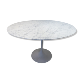 Table Knoll 120cm de diamètre en marbre Eero Saarinen