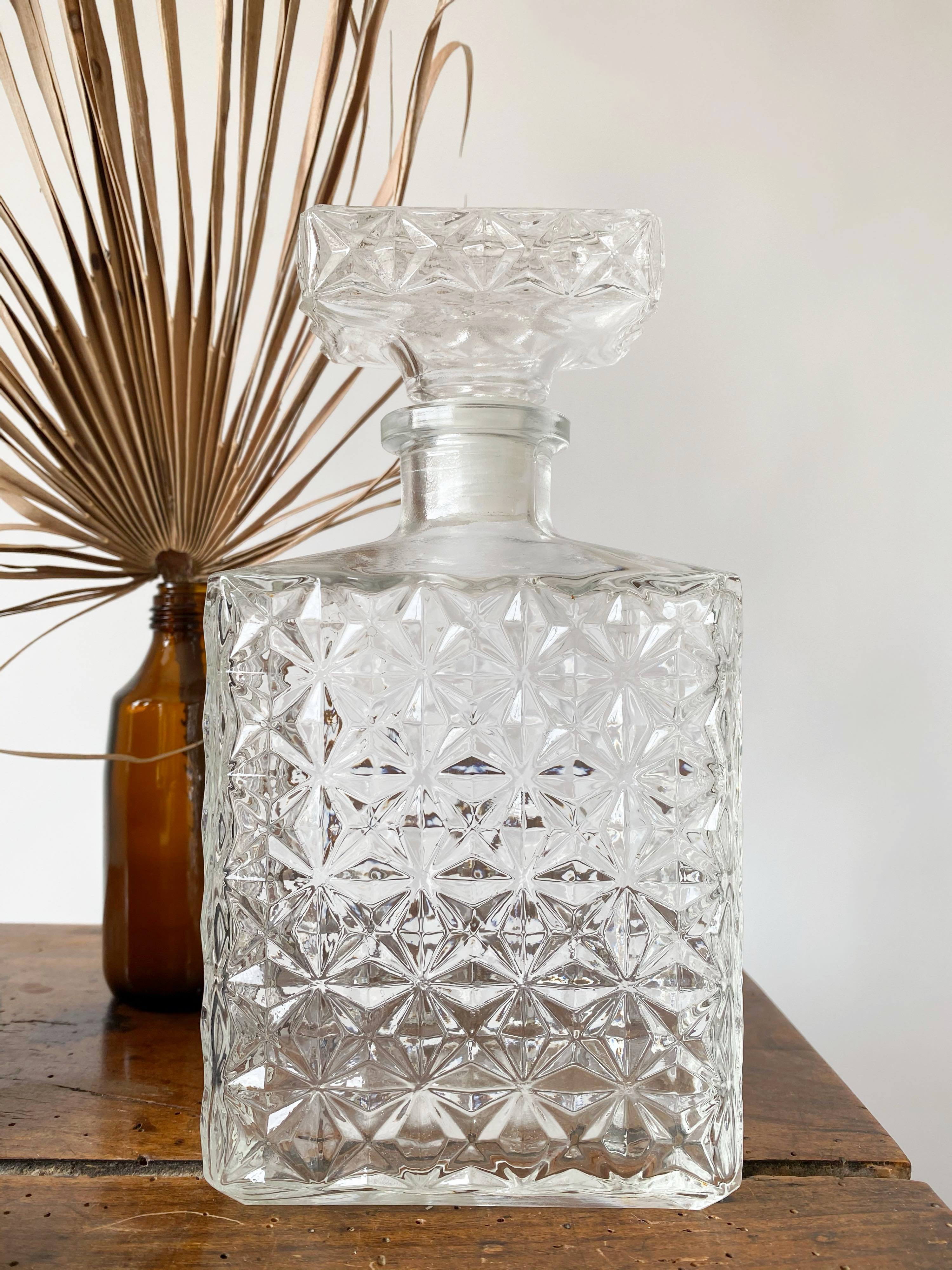 Diamond tip whisky carafe