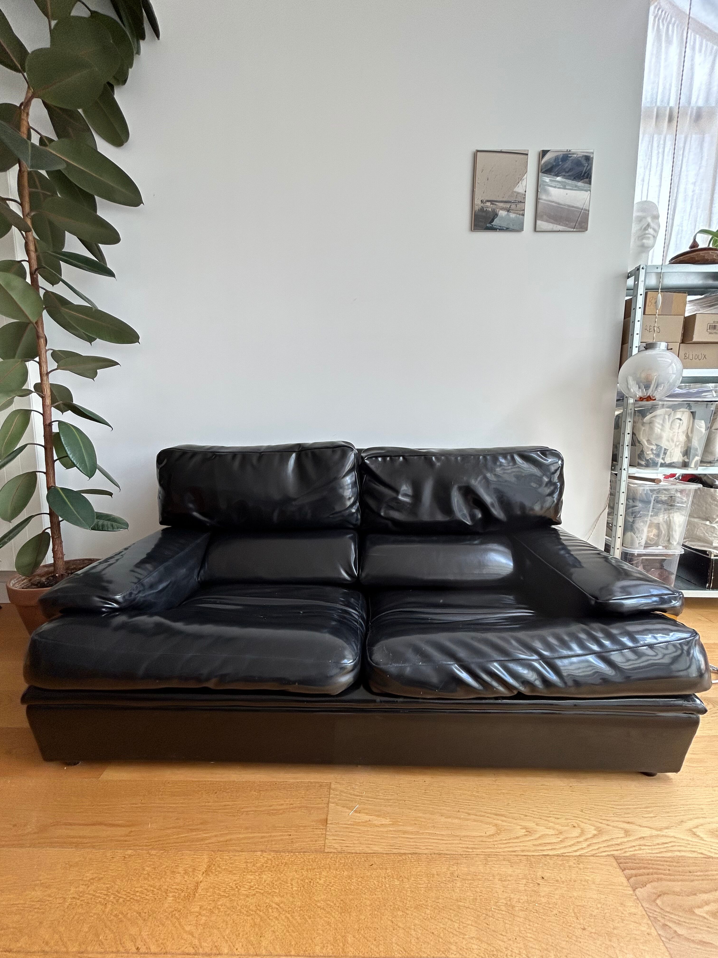 Canapé vinyle noir
