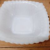 Empty white opaline pocket