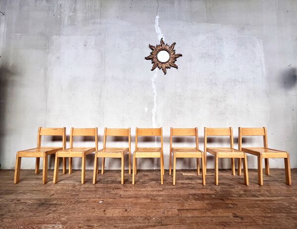 Série de 7 chaises scandinaves vintage en bois pour enfant