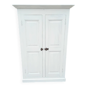 armoire parisienne