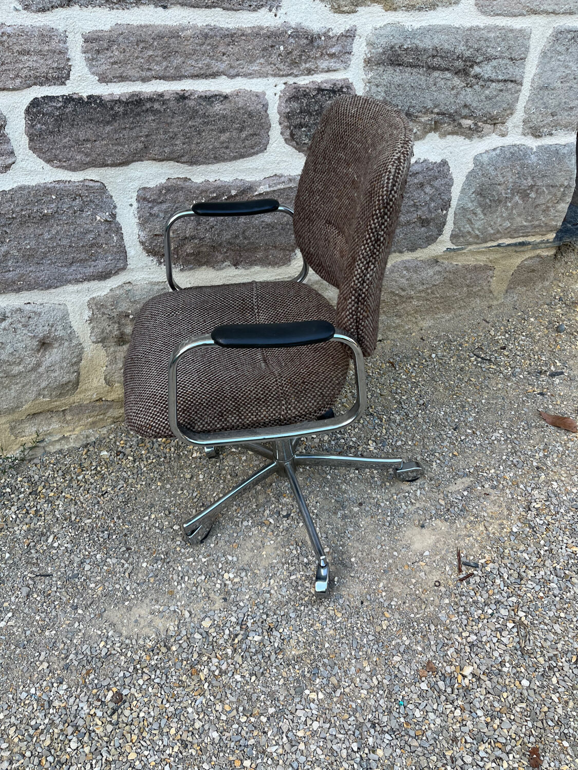 Desk chair