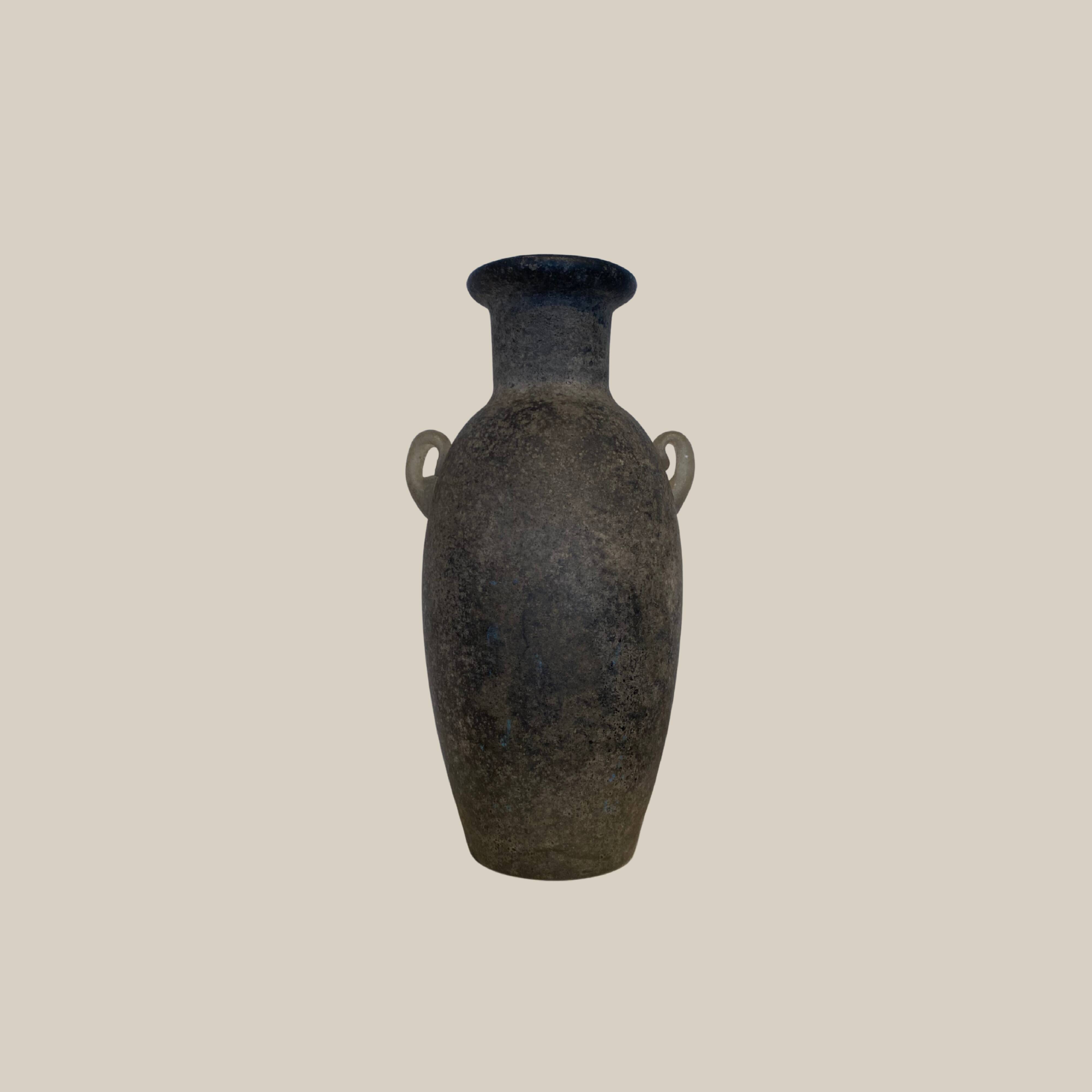 Vase en verre à scavo