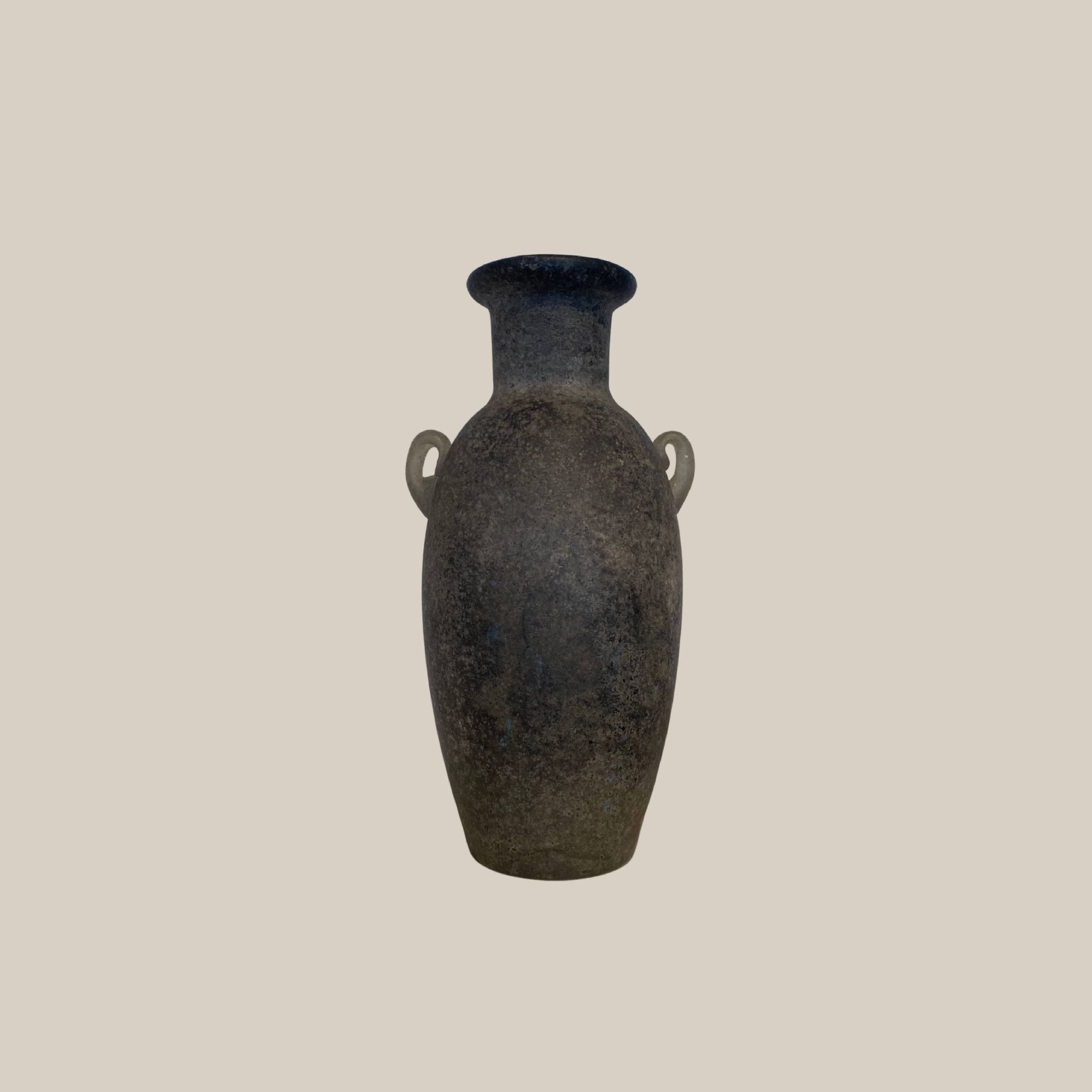 Vase en verre à scavo