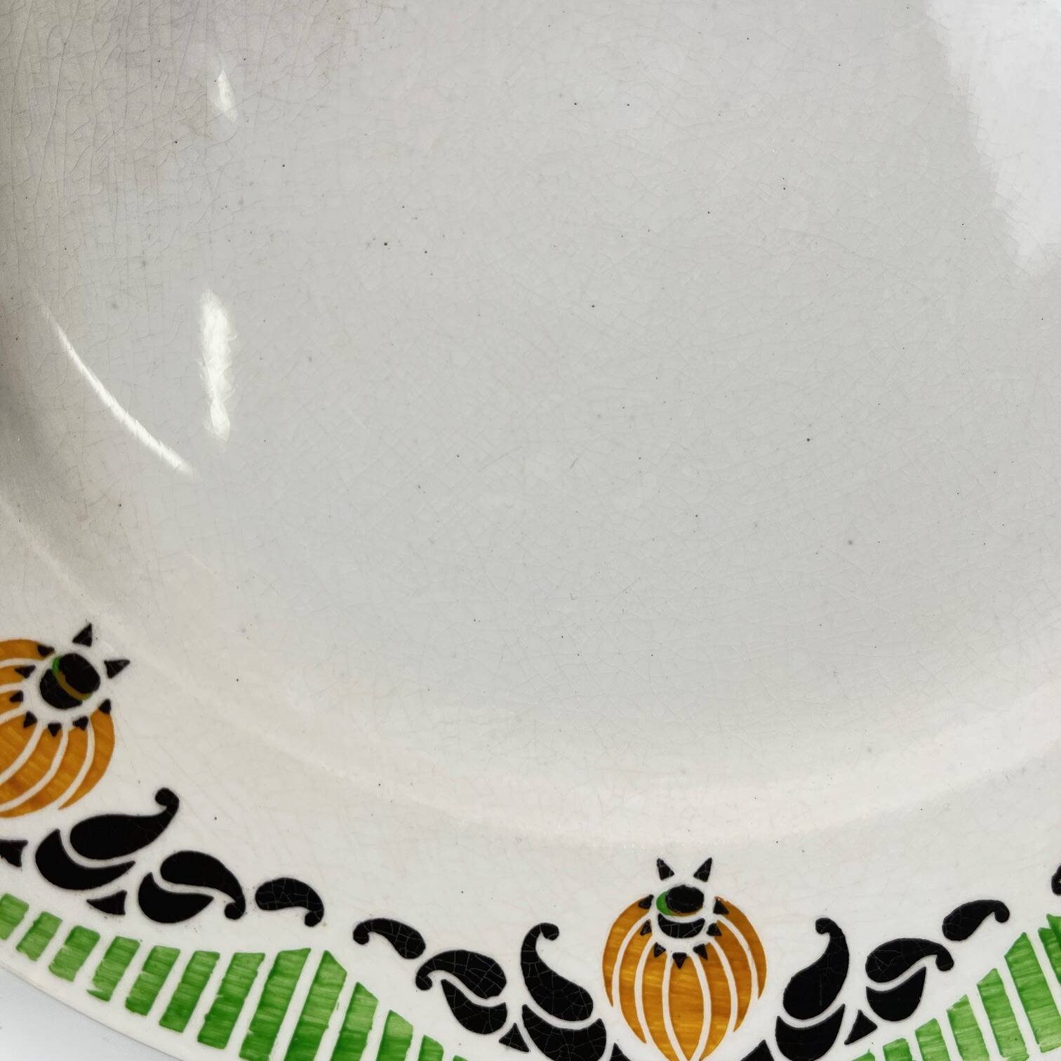 Set of 4 Sarreguemines "Maroussia" dinner plates, early 20th century