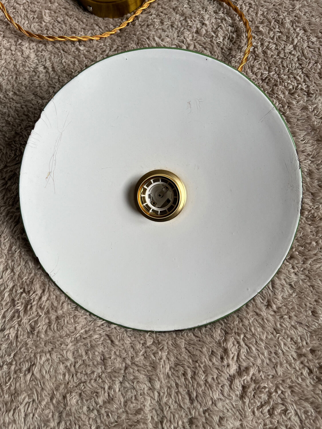 Suspension en tôle émaillée électricité neuve