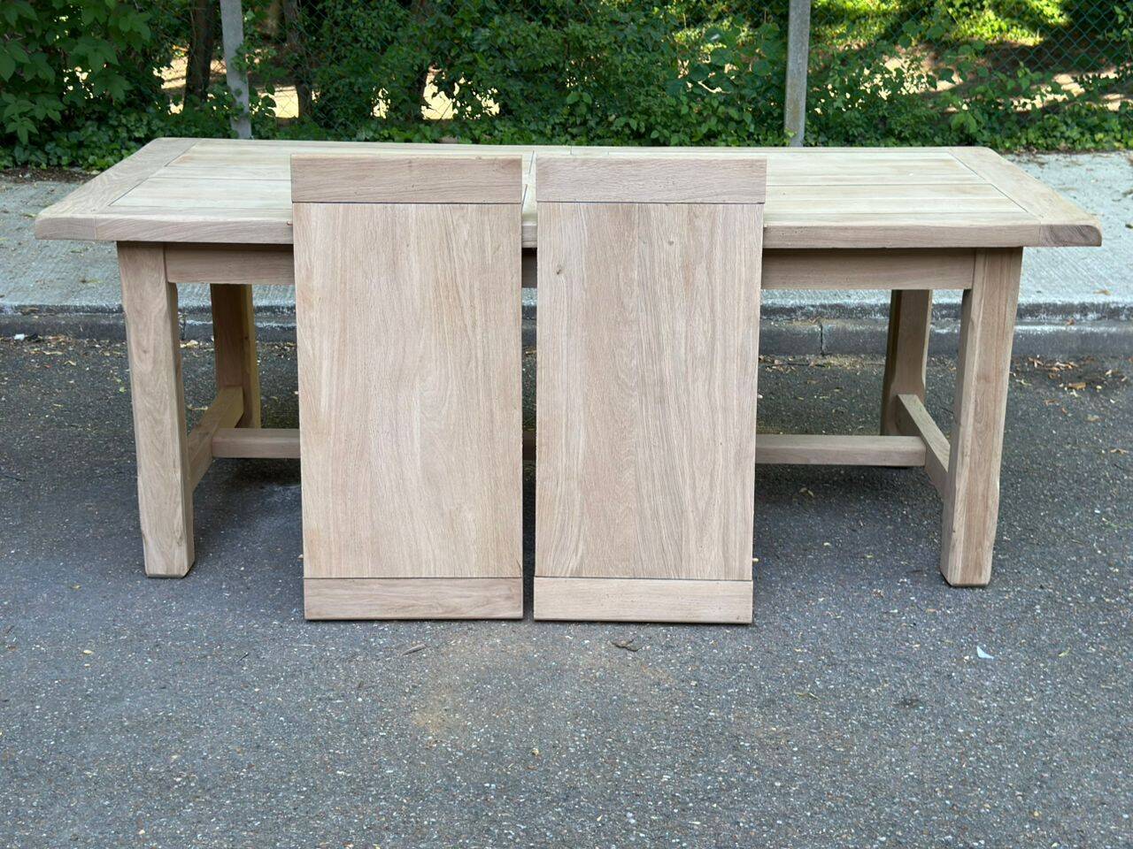 Renovated farmhouse dining table, extendable, made of solid oak, 200-280cm.