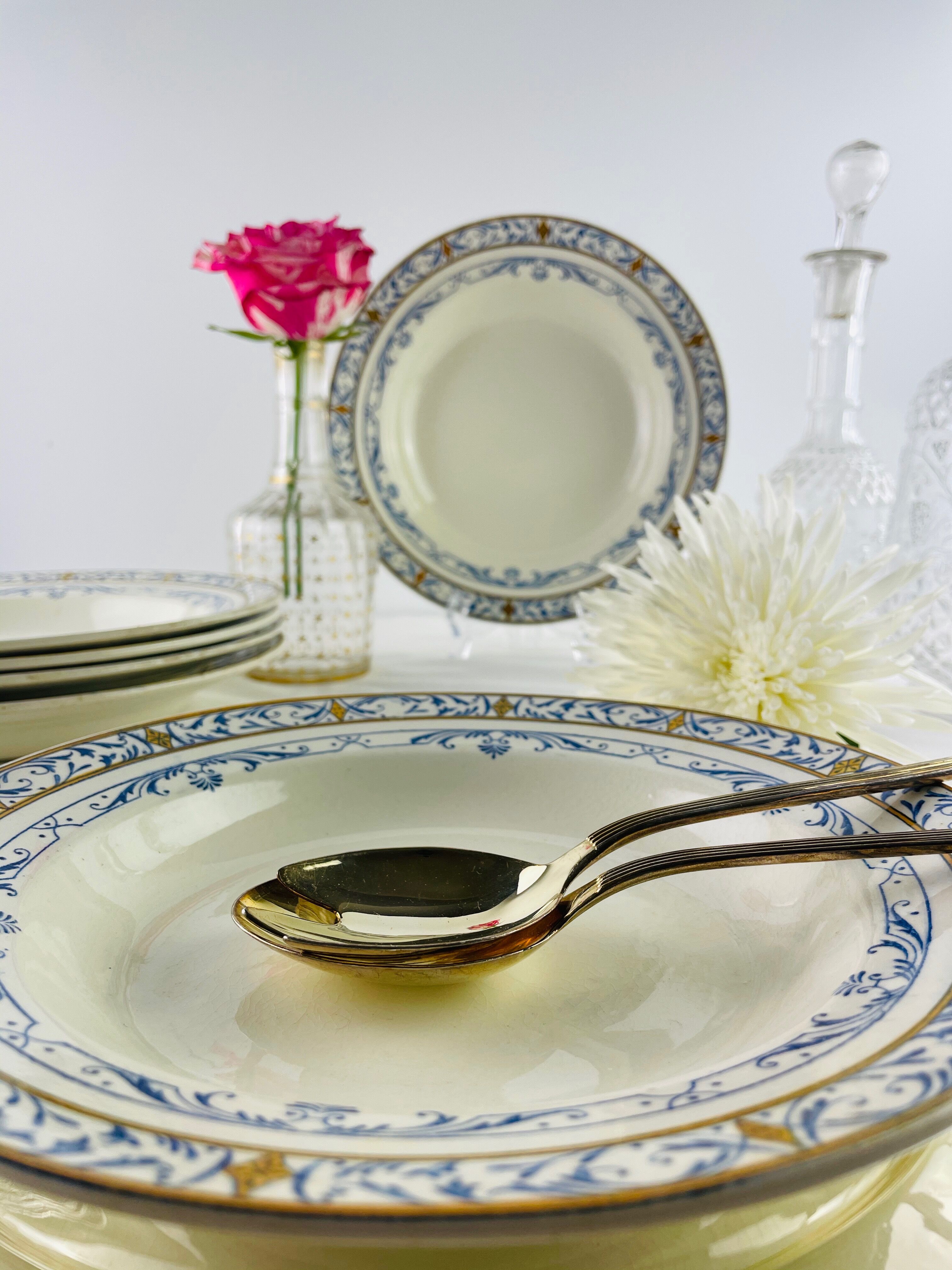 6 old creil and montereau hollow plates, Colbert service