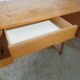Bureau vintage des années 60 en bois clair
