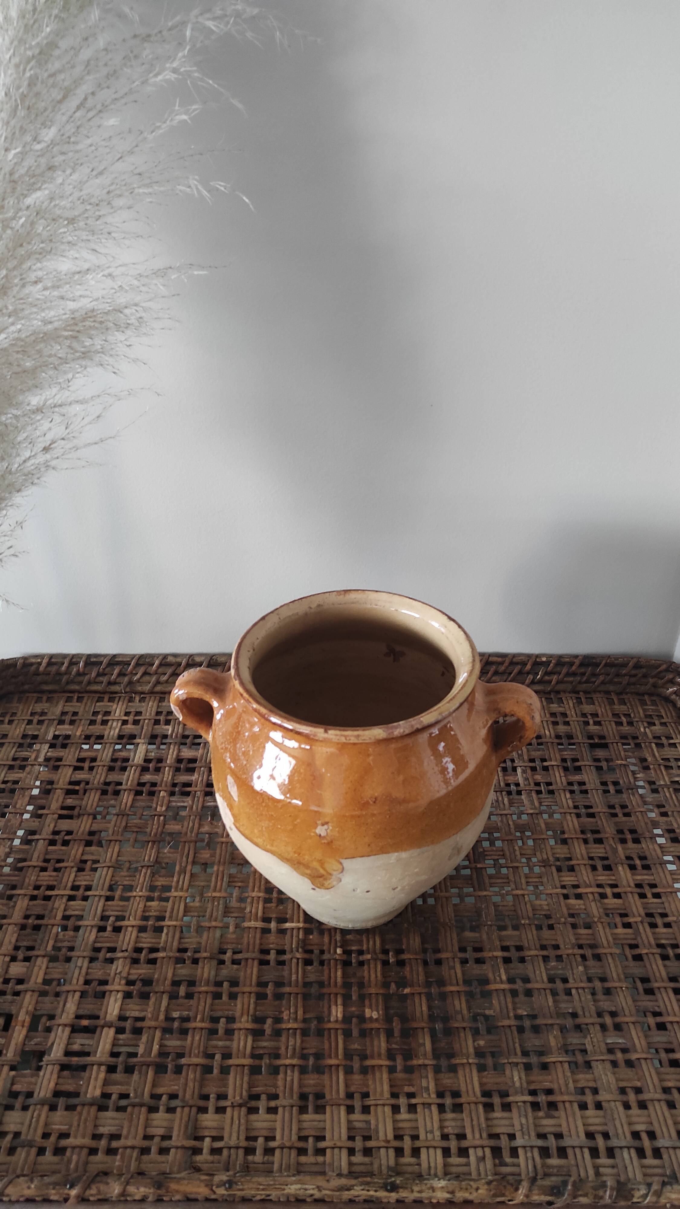 Yellow stoneware confit pot