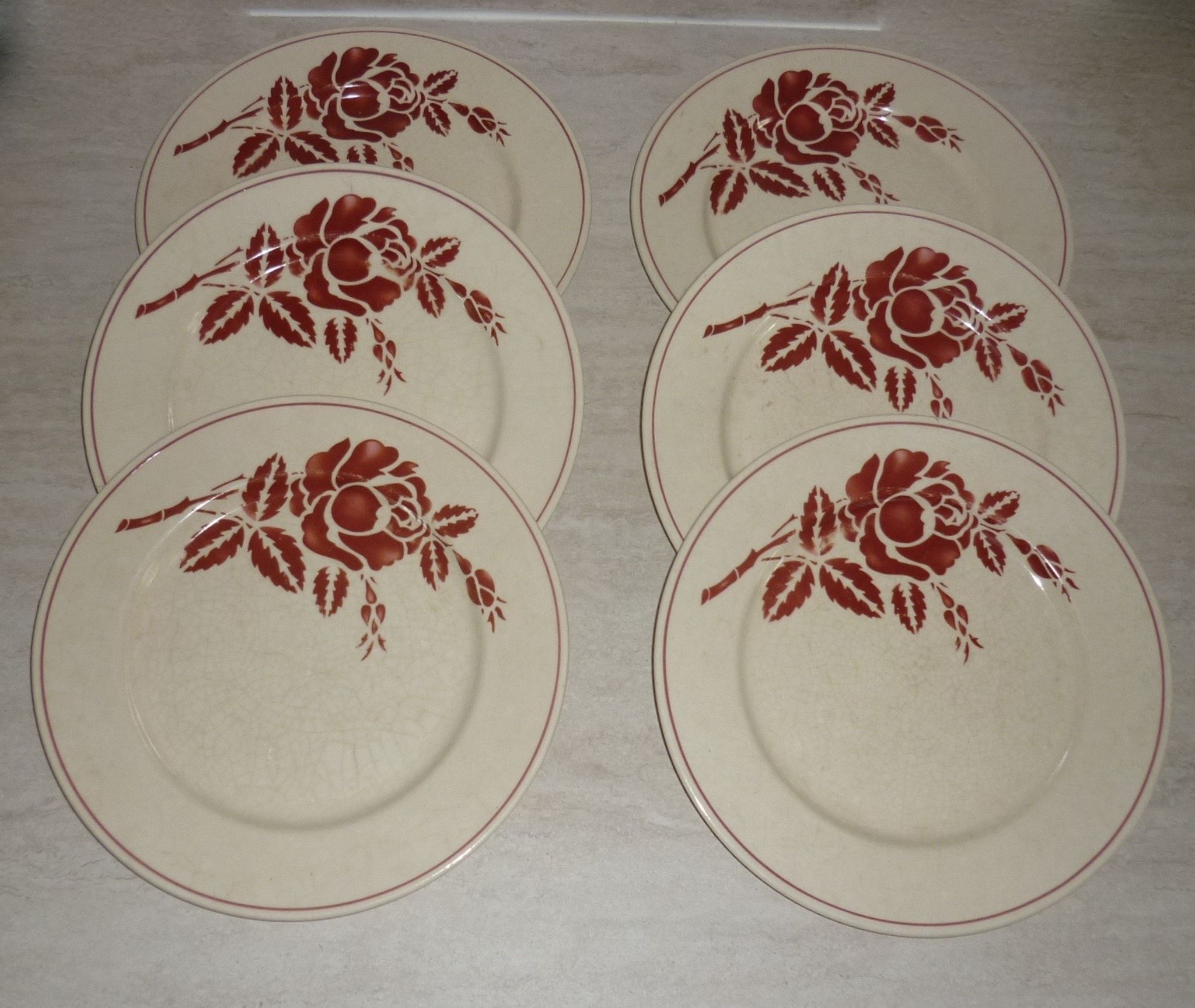 Set of 6 old flat plates in beige and red earthenware