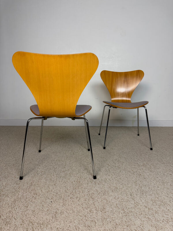 Paire de chaises Série 7 – Arne Jacobsen pour Fritz Hansen