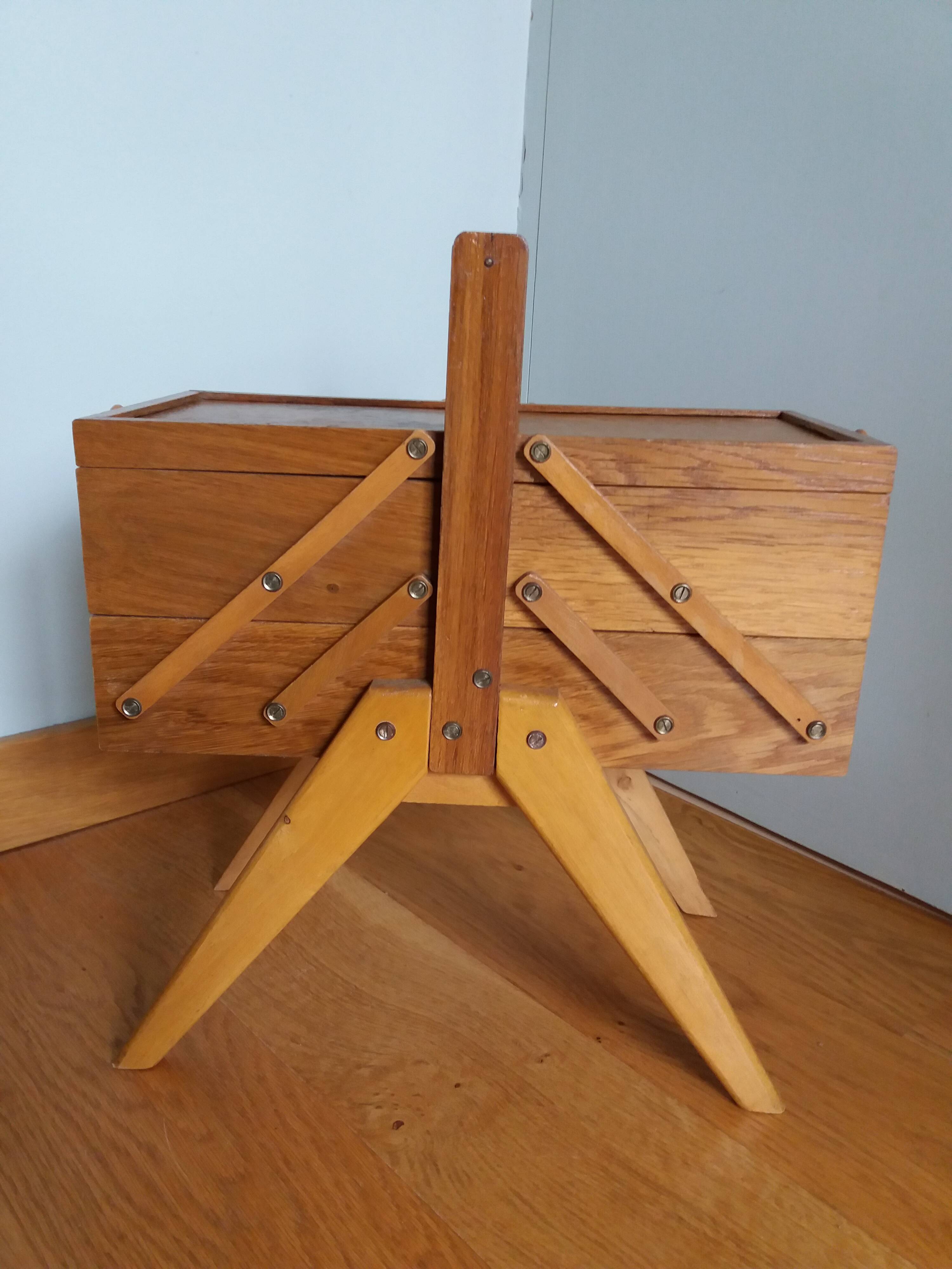 Travailleuse boite à couture style scandinave