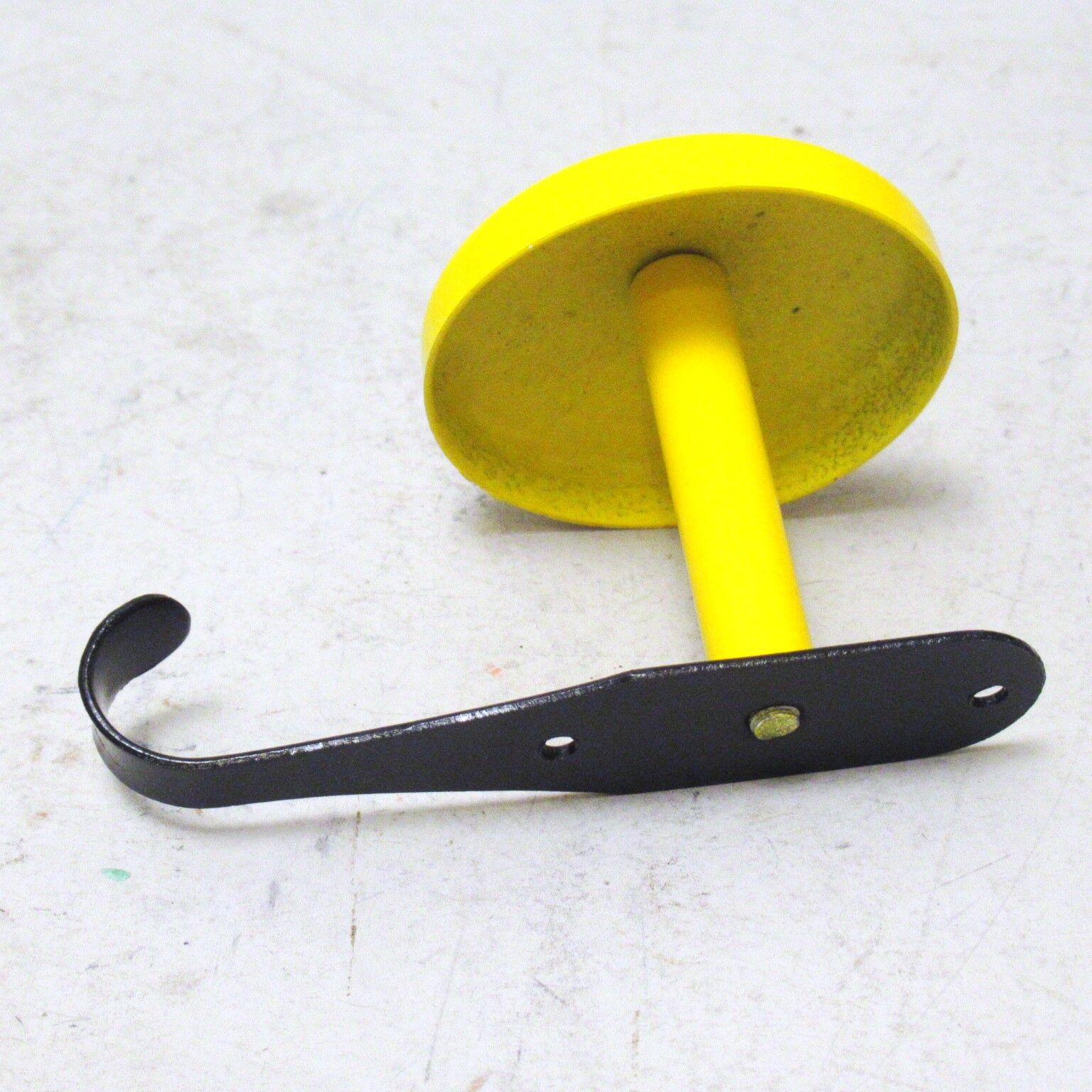 Yellow and black hook 70s