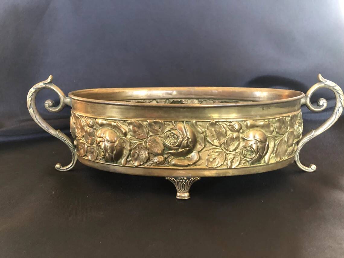 Table planter in embossed brass with floral motif late 19th century