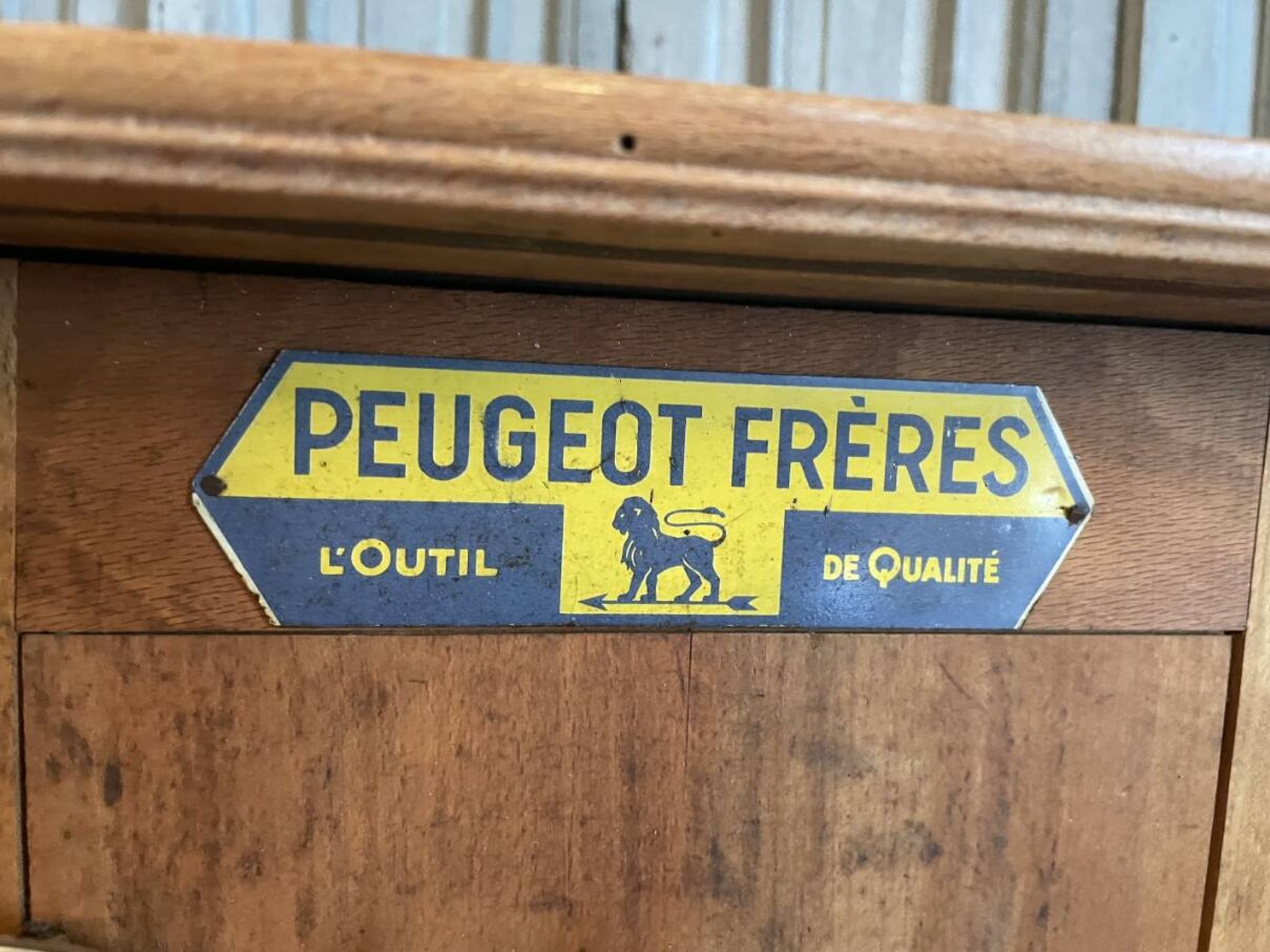 (Hang) wall cabinet tool cabinet Peugeot Fréres
