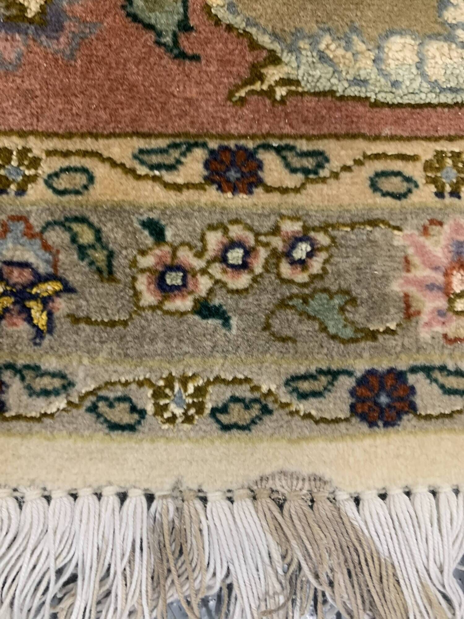 Authentic Tabriz Persian Carpet in Kork Wool and Silk (50 Raj) – 200 x 200 cm