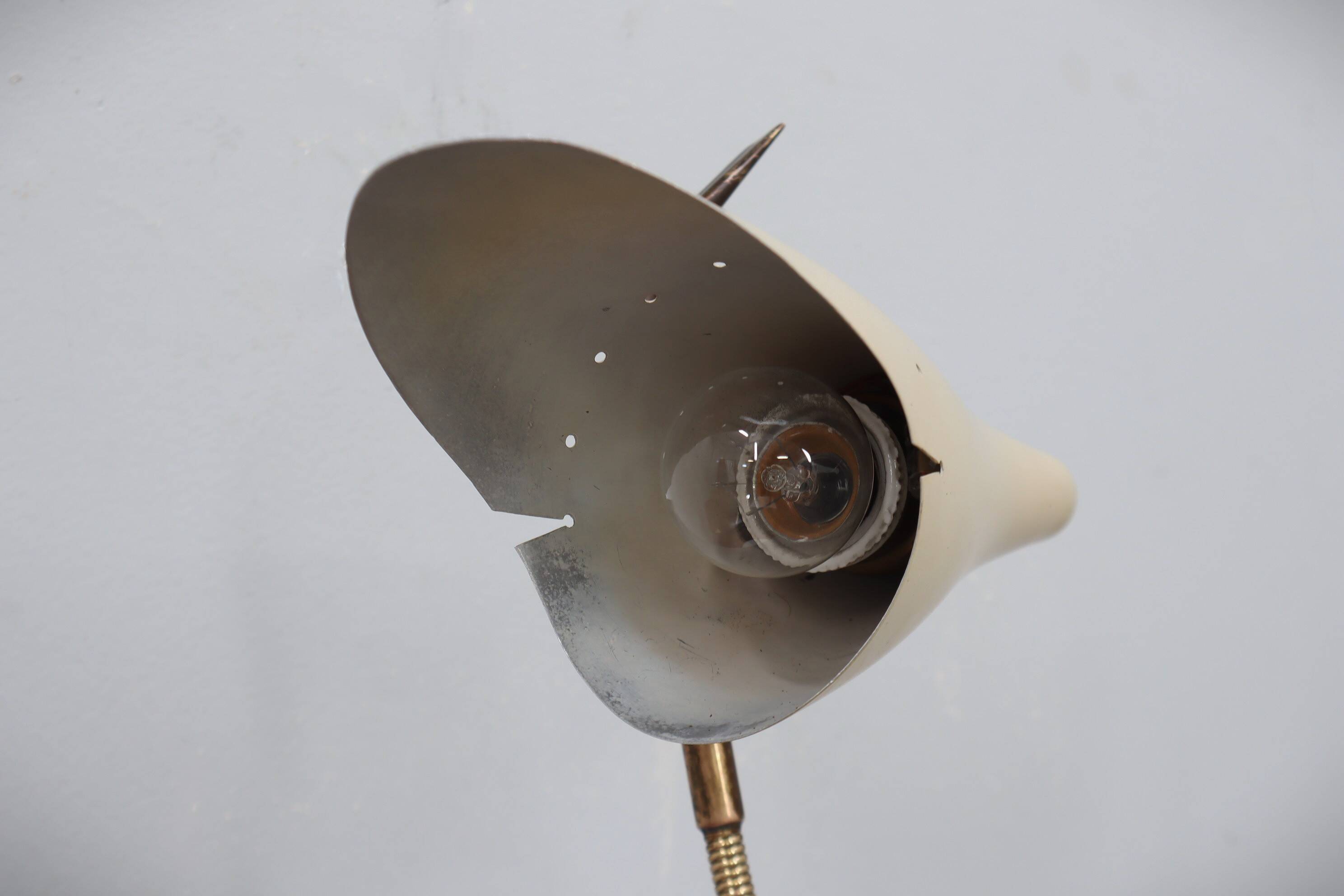 Oscar Torlasco for Lumen rare 1950s Italian table lamp in brass and marble