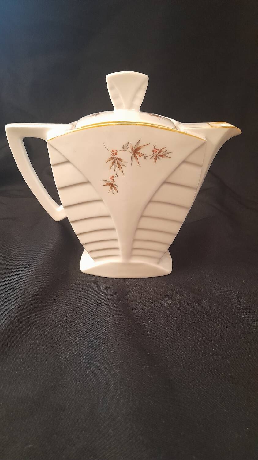 Art deco style coffee service 1 coffee maker, 1 milk jug, and 1 sugar bowl