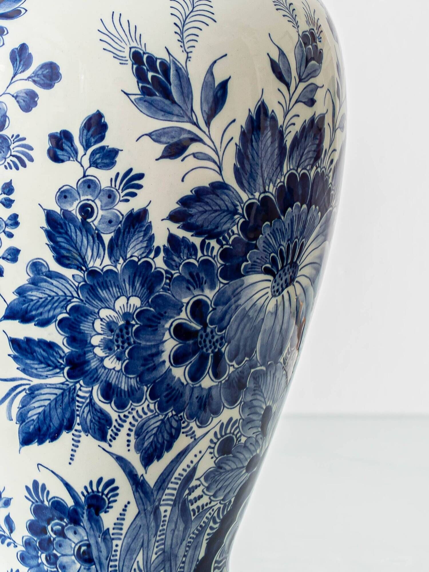 Vintage Table Lamp in Delft Style, Hand-Painted Blue and White, Ram Arnhem, New Shade