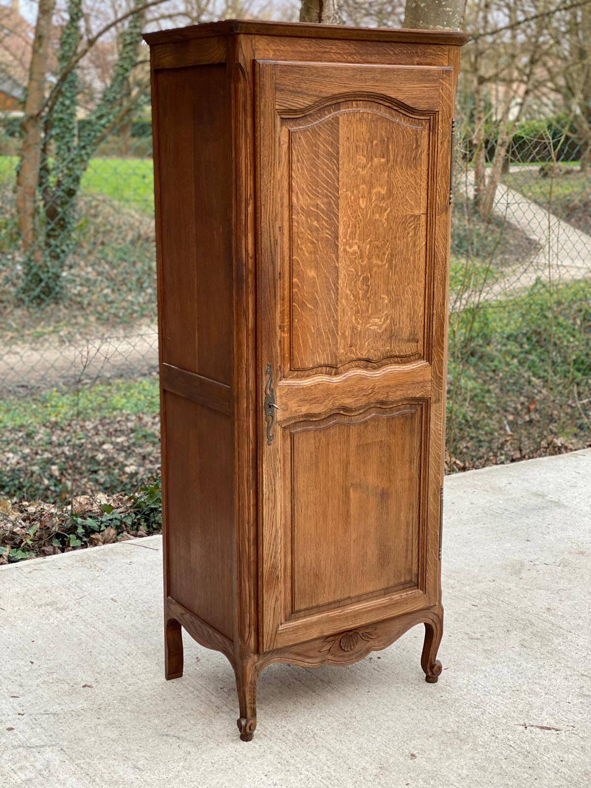 Louis XV solid oak boarding school wardrobe with rod
