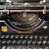 Old underwood typewriter